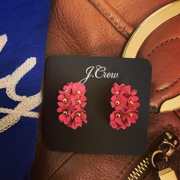 J. Crew soft bouquet hoop earrings pink flowers - Picture 2 of 7